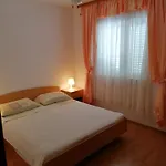 Apartament And Kiko *