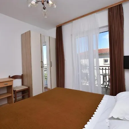 And Kiko Apartment *