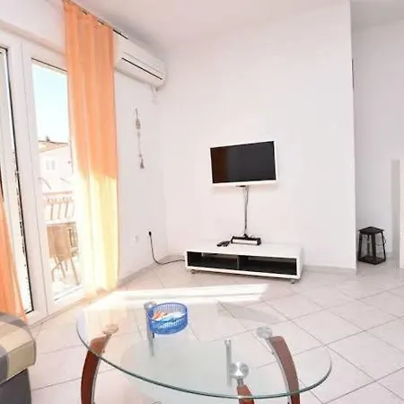 Apartment And Kiko