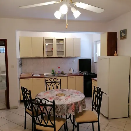 And Kiko Apartment Primosten
